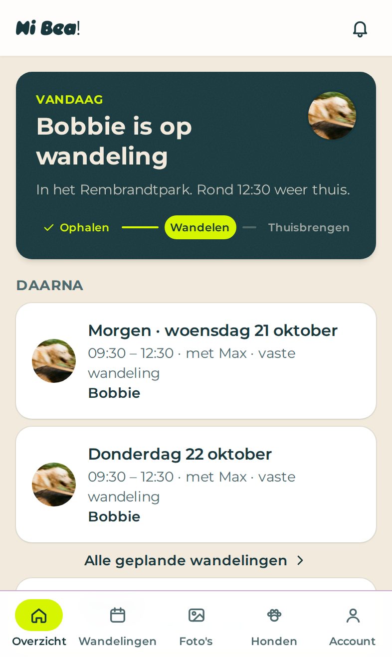 Het overzicht in de Snuities-app op een telefoon: Bobbie is op wandeling, met daaronder de volgende wandelingen.